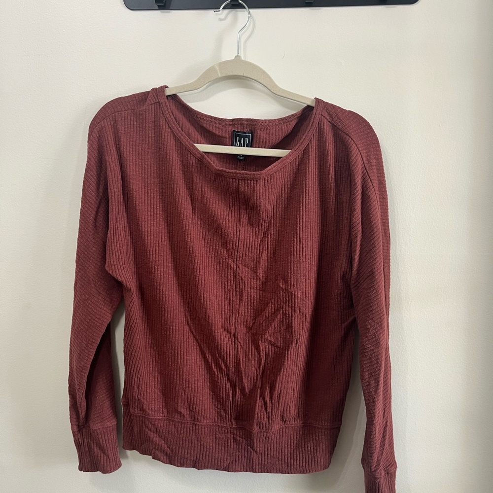 GAP Women's Burgundy Ribbed Sweatshirt